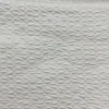 ce tissu en satin jacquard blanc en relief est une veste à carreaux rétro créative tridimensionnelle, une jupe, un sac de bricolage, un tissu de créateur