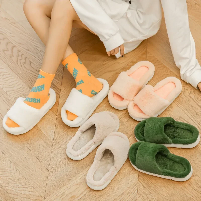 pantoufles poilues pour vêtements d'extérieur pour femmes, nouveaux styles d'automne et d'hiver, maison intérieure, semelles épaisses, pantoufles en coton pour couple d'hiver pantoufles poilues pour vêtements d'extérieur pour femmes, nouveaux styles d'automne et d'hiver, maison intérieure, semelles épaisses, pantoufles en coton pour couple d'hiver