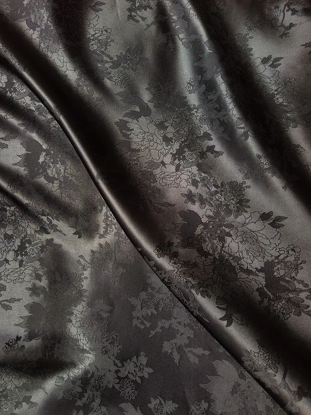 tissu en satin jacquard blanc naturel élégant, 1 mètre x 1.48 mètres, matériau en polyester doux pour écharpe, doublure de kimono tissu en satin jacquard blanc naturel élégant, 1 mètre x 1.48 mètres, matériau en polyester doux pour écharpe, doublure de kimono