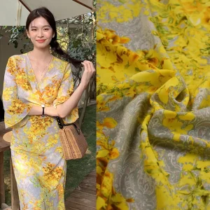 Tissu en mousseline de soie pour robe, tissu Cheongsam Han, élégant imprimé de grandes fleurs jaunes, de haute qualité, mince, doux, pas transparent, T2054 Tissu en mousseline de soie pour robe, tissu Cheongsam Han, élégant imprimé de grandes fleurs jaunes, de haute qualité, mince, doux, pas transparent, T2054